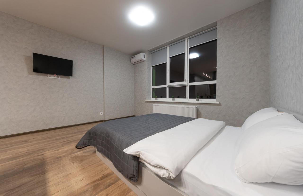 Flatrent Olympic Park, Метро Бориспільська Поруч! Kiev Exteriör bild