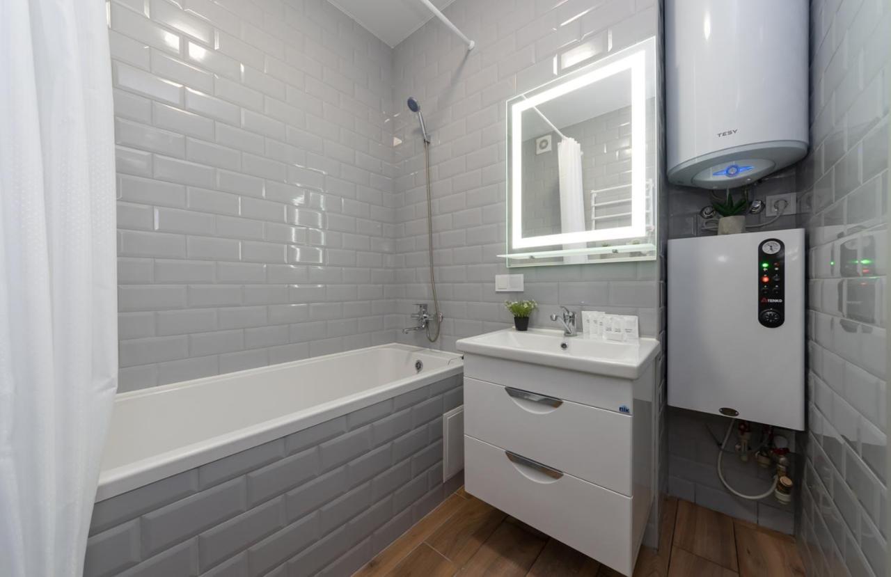 Flatrent Olympic Park, Метро Бориспільська Поруч! Kiev Exteriör bild